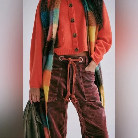 FREE PEOPLE|| Moxie Low Slung Flocked Pull-On Barrel Jeans in Chile NWOT - Picture 1 of 10